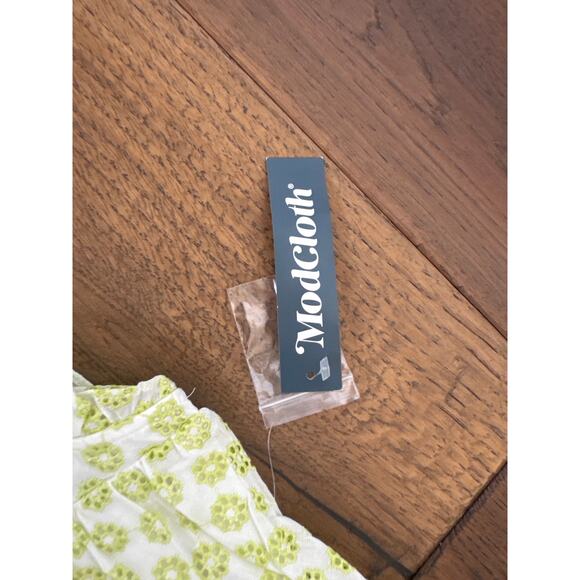 Modcloth Day Tripping Eyelet Flower Fields Trapeze Mini Dress White/Green L NWT - Picture 8 of 11